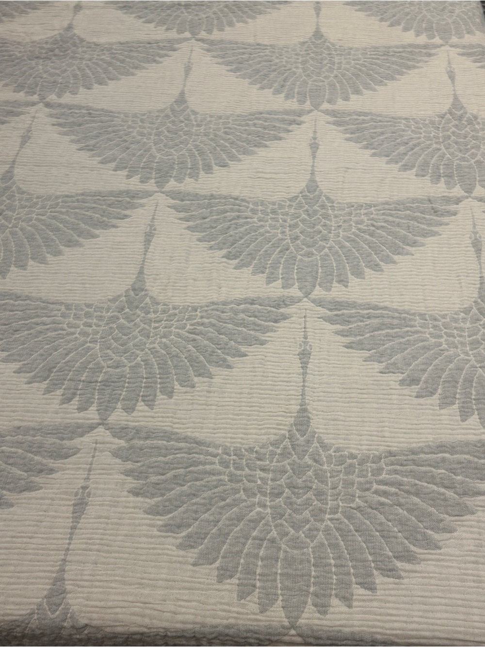 Modern Genevieve Gorder Anthro Feathered Flock Throw XL Silver Gray + Cool White - Picture 4 of 16